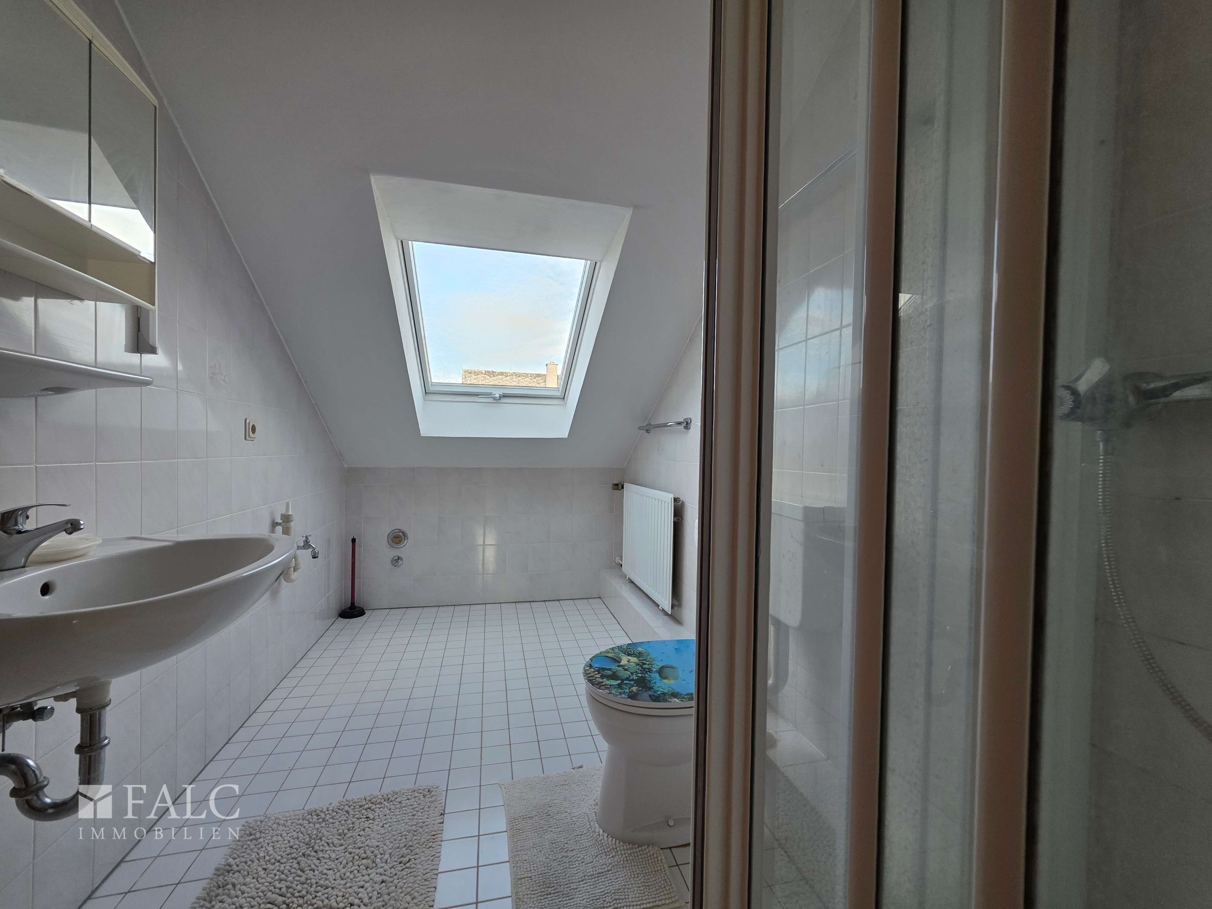 Immobilie in Wehrheim - Ein Haus - viele Möglichkeiten! Großfamilie, mehrere Generationen, Teilvermietung - Sie entscheiden! - Bild 6