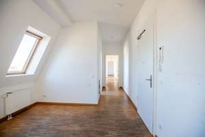 Bezugsfreies Penthouse Berlin-Mitte I 2 Terrassen, Weitblick I nahe Bundestag I Gestaltungspotenzial – Die vollständige Adresse der Immobilie erhältst du vom Anbieter., 10117 Mitte (Ortsteil), Berlin – Vorschaubild 9