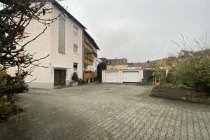 Voll vermietetes 3-Familienhaus mit 2 Garagen und Stellplatz in zentrumsnaher Lage in Weiden zu verk – Die vollständige Adresse der Immobilie erhältst du vom Anbieter., 92637 Lerchenfeld, Weiden in der Oberpfalz – Vorschaubild 1