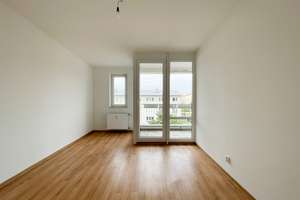 Sonnige Drei-Zimmer-Wohnung mit Loggia und Ebk – Weserstraße 11, 14513 Teltow – Vorschaubild 3