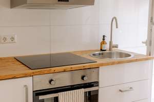 KAPITALANLAGE - Möblierte 2-Zimmer-Wohnung mit Balkon in Stuttgart-Ost (Wohnen am Ostendplatz) – Die vollständige Adresse der Immobilie erhältst du vom Anbieter., 70188 Ostheim, Stuttgart – Vorschaubild 24