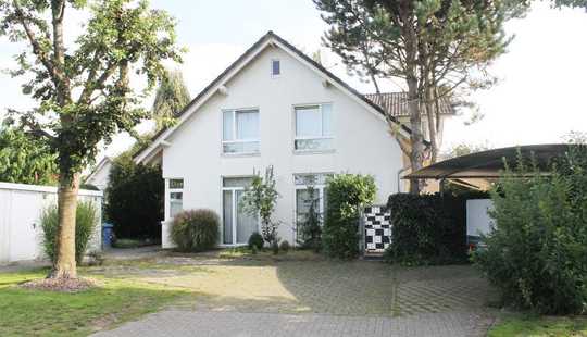 Bild von Doppelhaushälfte, zentrale Stadtlage, 4 ZKB