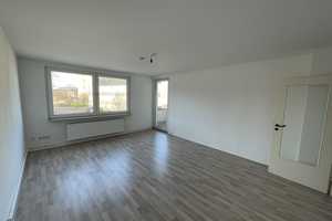 Ansprechende 3-Zimmer-Wohnung mit Balkon in Hannover – Raiffeisenstraße 2, 30161 Hannover – Vorschaubild 2