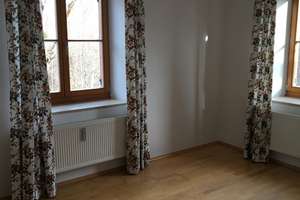 * Schäftlarn * 3 Zimmer-Wohnung * Küche mit EBK * Bad mit Wanne * Gäste-WC * Balkon * Speicher – Rodelweg 7, 82067 Schäftlarn – Vorschaubild 8