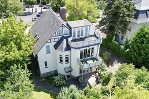 Jung von Haus | Freistehende Villa mit Tradition – Wiesbaden – Vorschaubild 1