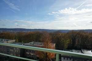 Über den Dächern von Wuppertal und sofort frei: 2 Zimmer, Balkon und EBK, kein  Aufzug vorhanden – Wuppertal – Vorschaubild 14