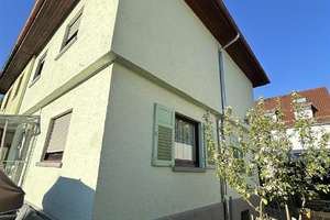 Charmante Doppelhaushälfte mit Dachstudio, Carport und vielseitigem Gartenbereich – Die vollständige Adresse der Immobilie erhältst du vom Anbieter., 70734 Fellbach – Vorschaubild 5