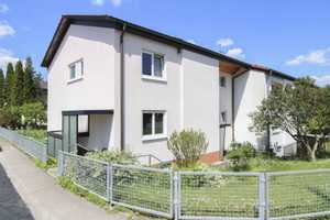 Charmantes Zweifamilienhaus mit 6 Zimmern, Garten und Doppelgarage – Rems-Murr-Kreis – Vorschaubild 1