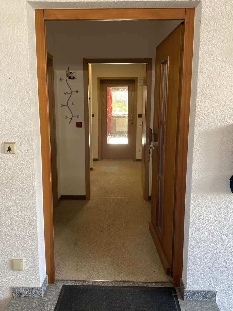 Immobilie in Hildrizhausen - 5-Zimmer Doppelhaushälfte mit Carport in Hildrizhausen - Bild 4