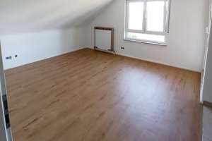 Stilvoll modernisiert: 2-Zimmer-Dachgeschosswohnung in Mannheim – Pigagestraße 6, 68219 Rheinau, Mannheim – Vorschaubild 7