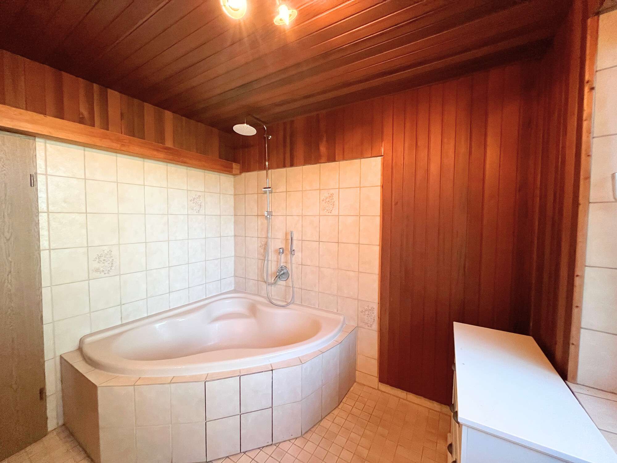 Immobilie in Friesoythe - Ruheoase mit viel Platz: Großes Einfamilienhaus & Einliegerwohnung auf ca. 1.023 m² Grundstück - Bild 9