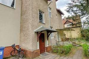 Schöne Altbau-Dachgeschosswohnung // bereit für eine zeitgemäße Neugestaltung! – Die vollständige Adresse der Immobilie erhältst du vom Anbieter., 12589 Rahnsdorf, Berlin – Vorschaubild 2