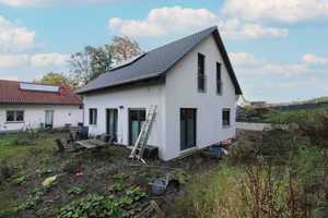 Sofort verfügbar: Neuwertiges Niedrigenergiehaus mit sonnigem Grundstück in naturnaher Lage – Hochsauerlandkreis – Vorschaubild 13