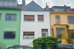 Reihenmittelhaus mit 2 Wohneinheiten zu verkaufen! – Die vollständige Adresse der Immobilie erhältst du vom Anbieter., 28201 Buntentor, Bremen – Vorschaubild 2