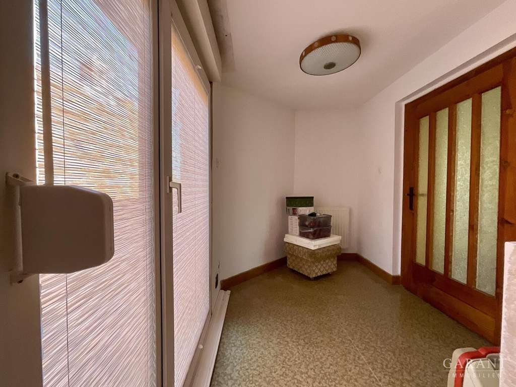 Immobilie in Arnstein - Reiheneckhaus bei Hettstedt, acht Zimmer, Garage, technisch erneuern - Bild 4