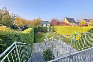 HORN IMMOBILIEN ++ Neubrandenburg Brodaer Höhe, renoviertes Reihenendhaus mit Keller und Carport – Neubrandenburg – Vorschaubild 5
