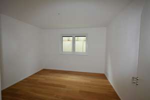 Hochwertige 5 Zimmer Erdgeschosswohnung mit großer Terrasse und Privatgarten zu vermieten – Würmtalstraße 89, 81375 Großhadern, München – Vorschaubild 11