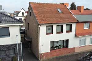Doppelhaushälfte in zentraler Lage von Nordhorn – Die vollständige Adresse der Immobilie erhältst du vom Anbieter., 48529 Nordhorn – Vorschaubild 1