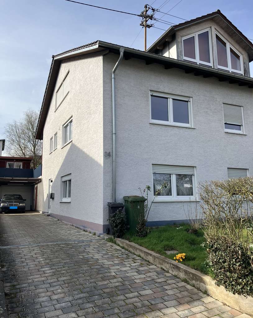 Immobilie in Sulzfeld - Attraktive Doppelhaushälfte mit zwei Wohneinheiten – in ruhiger Lage / ideale als Eigen-/Teilnutzung - Bild 0