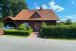Familientraum im Grünen: Modernes Einfamilienhaus mit Traumgarten und viel Platz zum Wohlfühlen – Die vollständige Adresse der Immobilie erhältst du vom Anbieter., 26160 Bad Zwischenahn – Vorschaubild 1