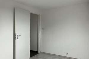 zentrale, große 4 Zimmerwohnung über 2 Etagen in Solingen – Bismarckstraße 16, 42659 Solingen-Mitte, Solingen – Vorschaubild 5
