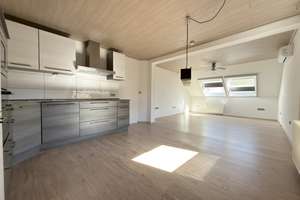Ruhe trifft Komfort: Stilvolle Wohnung mit Dachterrasse in Sackgasse – Die vollständige Adresse der Immobilie erhältst du vom Anbieter., 46149 Alsfeld, Oberhausen – Vorschaubild 3