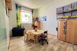 Groß, flexibel, individuell! Großes Einfamilienhaus mit Einliegerwohnung und PV Anlage bei Kassel! – Kassel (Kreis) – Vorschaubild 15