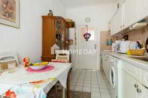 Charmante 2-Zimmer-Wohnung mit Loggia im denkmalgeschützten Altbau – 13407 Reinickendorf (Ortsteil), Berlin – Vorschaubild 5