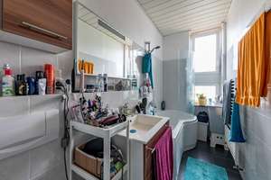 Frankfurt-Ostend: Gepflegte 4-Zimmer-Maisonettewohnung im historischen Altbaucharme - direkt an der  – 60314 Ostend, Frankfurt am Main – Vorschaubild 13