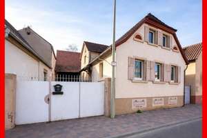 Charmantes Haus mit Ausbaupotenzial und großem Garten  – Die vollständige Adresse der Immobilie erhältst du vom Anbieter., 67483 Edesheim – Vorschaubild 1