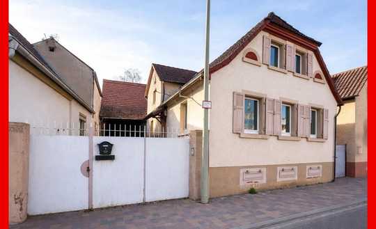 Charmantes Haus mit Ausbaupotenzial und großem Garten 