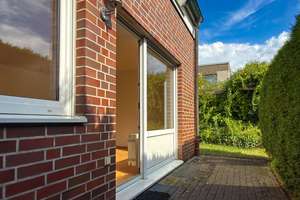 Einziehen & wohlfühlen: Ihre eigene & bezugsfreie Garten-Oase mit Garage! – 48161 Nienberge, Münster – Vorschaubild 2