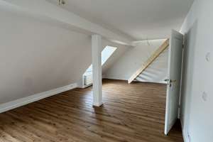 Sanierte Dachgeschosswohnung in Hamburg-Heimfeld inkl. großem Spitzboden – Alter Postweg 72, 21075 Heimfeld, Hamburg – Vorschaubild 8
