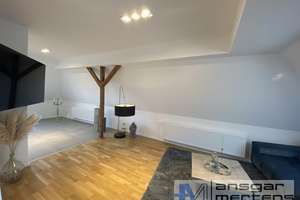 (D)EIN Wohngefühl am Bunten Garten!
Penthouse inklusive Loftgalerie, Loggia, Küche & Garten – Annakirchstraße 239, 41063 Windberg, Mönchengladbach – Vorschaubild 3
