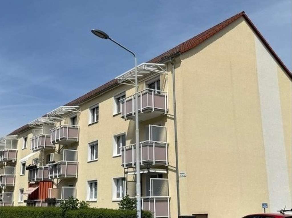 Attraktive Etagenwohnung (3 Zimmer) in Heidenau mit Balkon und wunderschönem Ausblick
