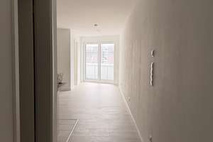 Moderne 2-Zimmer-Wohnung mit großem Balkon, Einbauküche & Fußbodenheizung – sofort bezugsfrei – Luruper Hauptstraße 210, 22547 Lurup, Hamburg – Vorschaubild 4