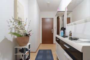 Ruhige ca. 58 m² Wohnung mit Gartenbereich und Tiefgaragenstellplatz.