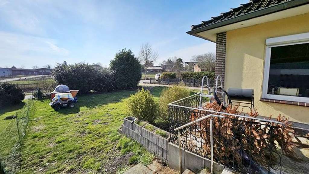 Immobilie in Gnarrenburg - immo-schramm.de: Wohnhaus mit EInliegerwohnung - Bild 4