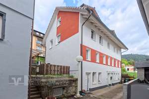 Einfamilienhaus mit Aussicht – Die vollständige Adresse der Immobilie erhältst du vom Anbieter., 75323 Bad Wildbad – Vorschaubild 2