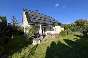 Große Zimmer, Vollkeller, PV-Anlage, Garage, gute Lage - tolles Einfamilienhaus mit vielen Details! – Die vollständige Adresse der Immobilie erhältst du vom Anbieter., 38448 Kästorf, Wolfsburg – Vorschaubild 8