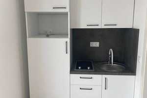 * NUR FÜR STUDENT*INNEN * Möbiliertes Apartment Nr. 5 im EG frei ab 10.2025 * – Gabelsbergerstr. 56, 86199 Augsburg – Vorschaubild 1