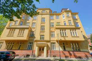 Charaktervolle Altbauwohnung mit Wintergarten, hohen Decken und Gartenmitbenutzung – 14943 Luckenwalde – Vorschaubild 9