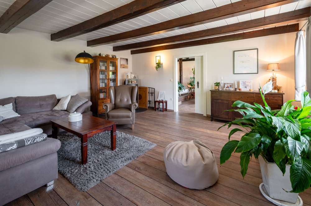 Immobilie in Stapel - Seltene Gelegenheit: Reetdachhaus plus Bungalow inmitten einer beliebten Ferienregion. - Bild 24