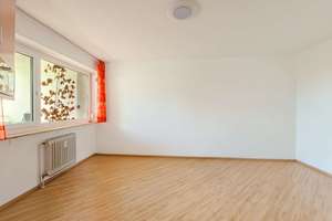Wohnen mit Weitblick: großzügige 4,5-Zimmer-Wohnung mit sonniger Süd-Loggia! – 71282 Hemmingen – Vorschaubild 8