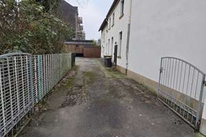 Dreifamilienhaus mit 3 Garagen – Die vollständige Adresse der Immobilie erhältst du vom Anbieter., 45357 Dellwig, Essen – Vorschaubild 3