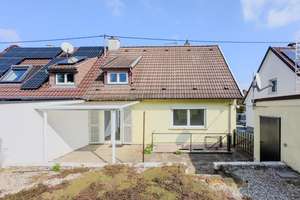 Charmante Doppelhaushälfte mit großem Garten – ideales Zuhause für junge Familien! – Die vollständige Adresse der Immobilie erhältst du vom Anbieter., 73230 Kirchheim unter Teck – Vorschaubild 10