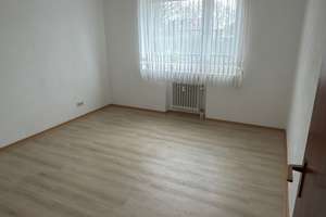 Helle 2-Zimmer-Wohnung mit Loggia und Garage – Die vollständige Adresse der Immobilie erhältst du vom Anbieter., 47807 Fischeln, Krefeld – Vorschaubild 2