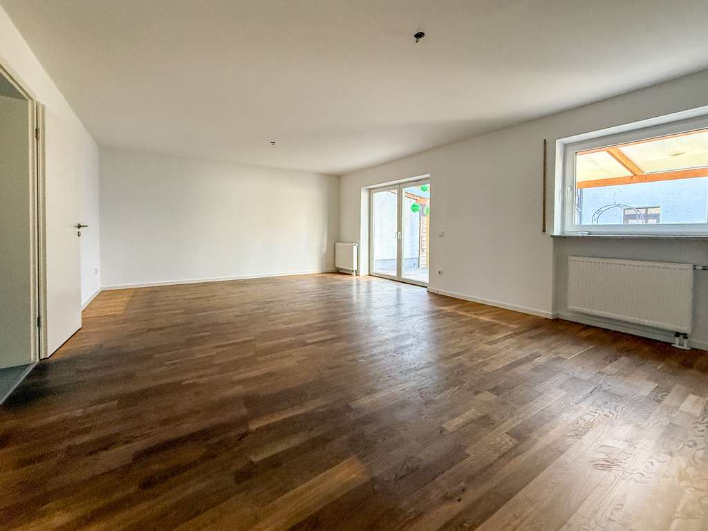 Immobilie in Großkarolinenfeld - Modernisiertes Reihenhaus mit Bergblick & Westgarten – Familienidyll in Großkarolinenfeld - Bild 4