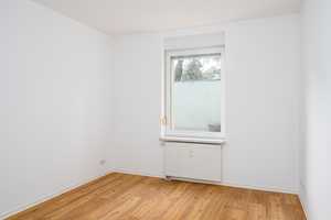 Eine kleine Oase in der Nähe des Zoo. Wohnung mit Terrasse und neuer Einbauküche zu vemieten. – Kastanienstraße 40, 39124 Magdeburg – Vorschaubild 7