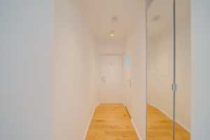 Erstbezug nach Kernsanierung | Modernes City-Apartment mit französischem Balkon und Schlafnische – Durlacher Straße 23, 10715 Berlin – Vorschaubild 2